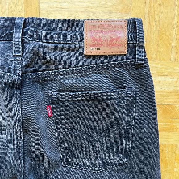 Levis Distressed Straight Jeans - Picture 5 of 7